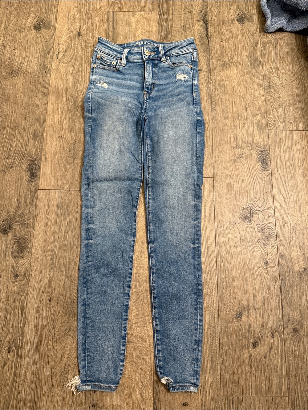 American Eagle High-Rise Light Blue Women's Skinny Jeans